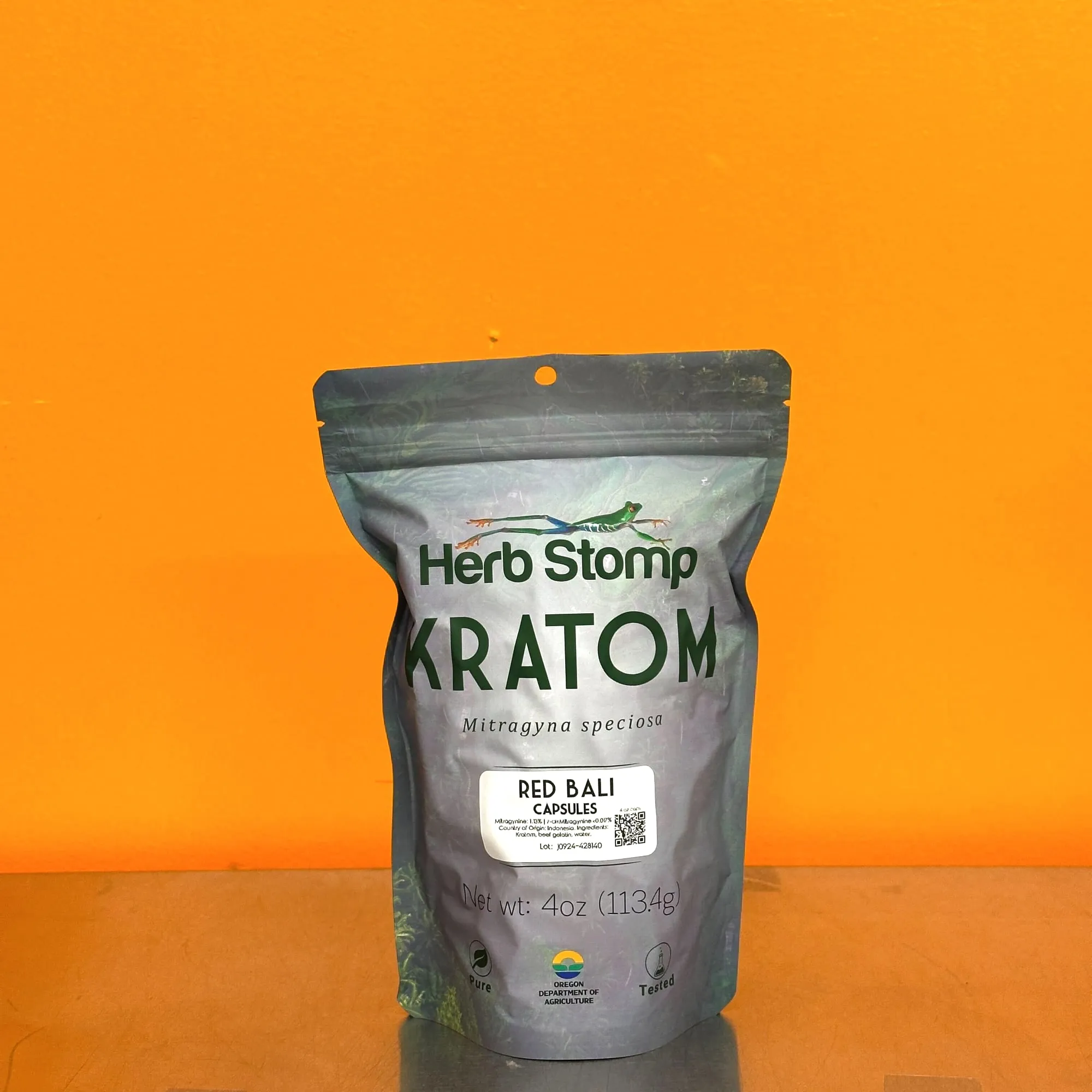 Red Bali Kratom capsules — 4 oz resealable bag, Herb Stomp lab-tested kratom packaging
