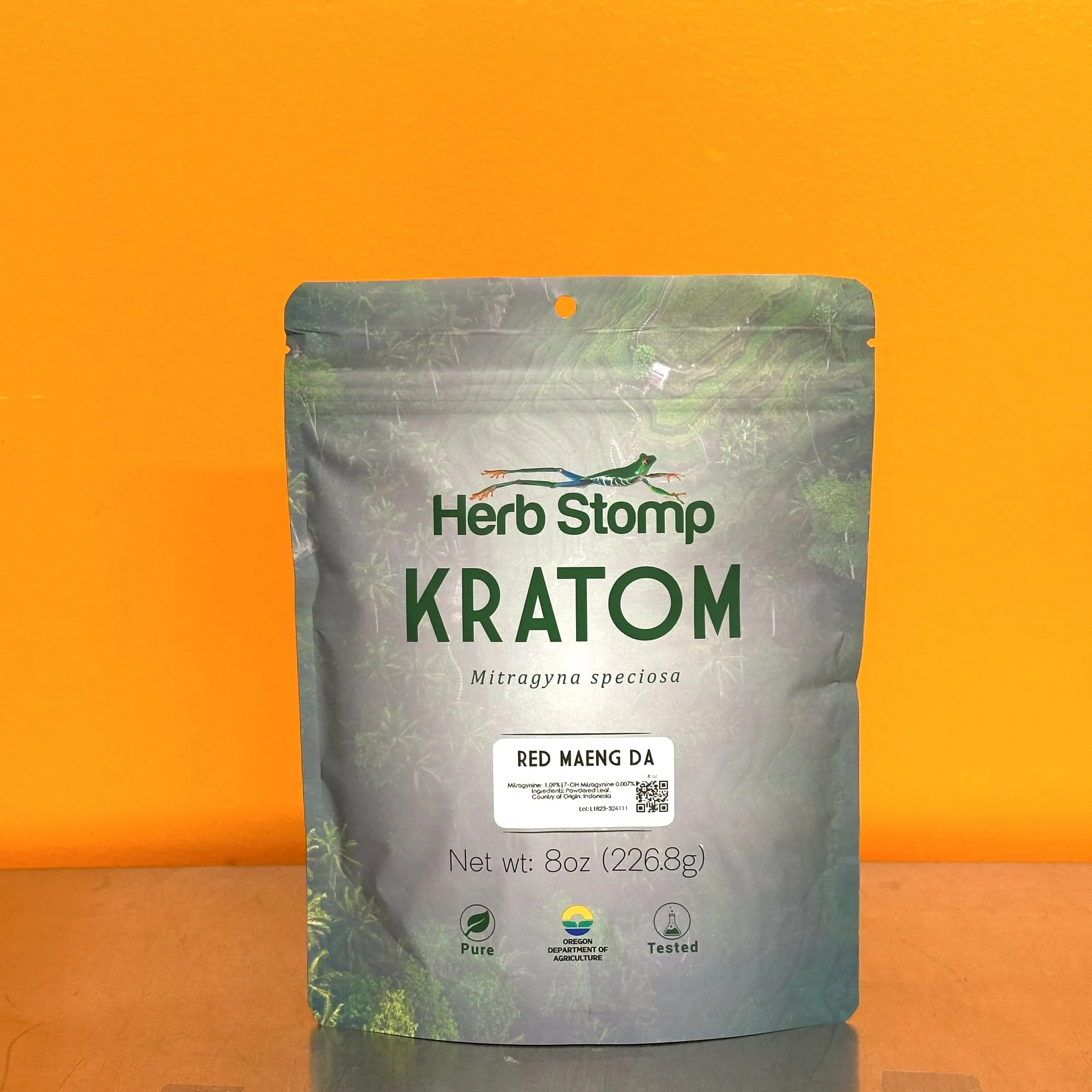 Red Maeng Da Kratom powder — 8 oz resealable bag, Herb Stomp lab-tested kratom packaging