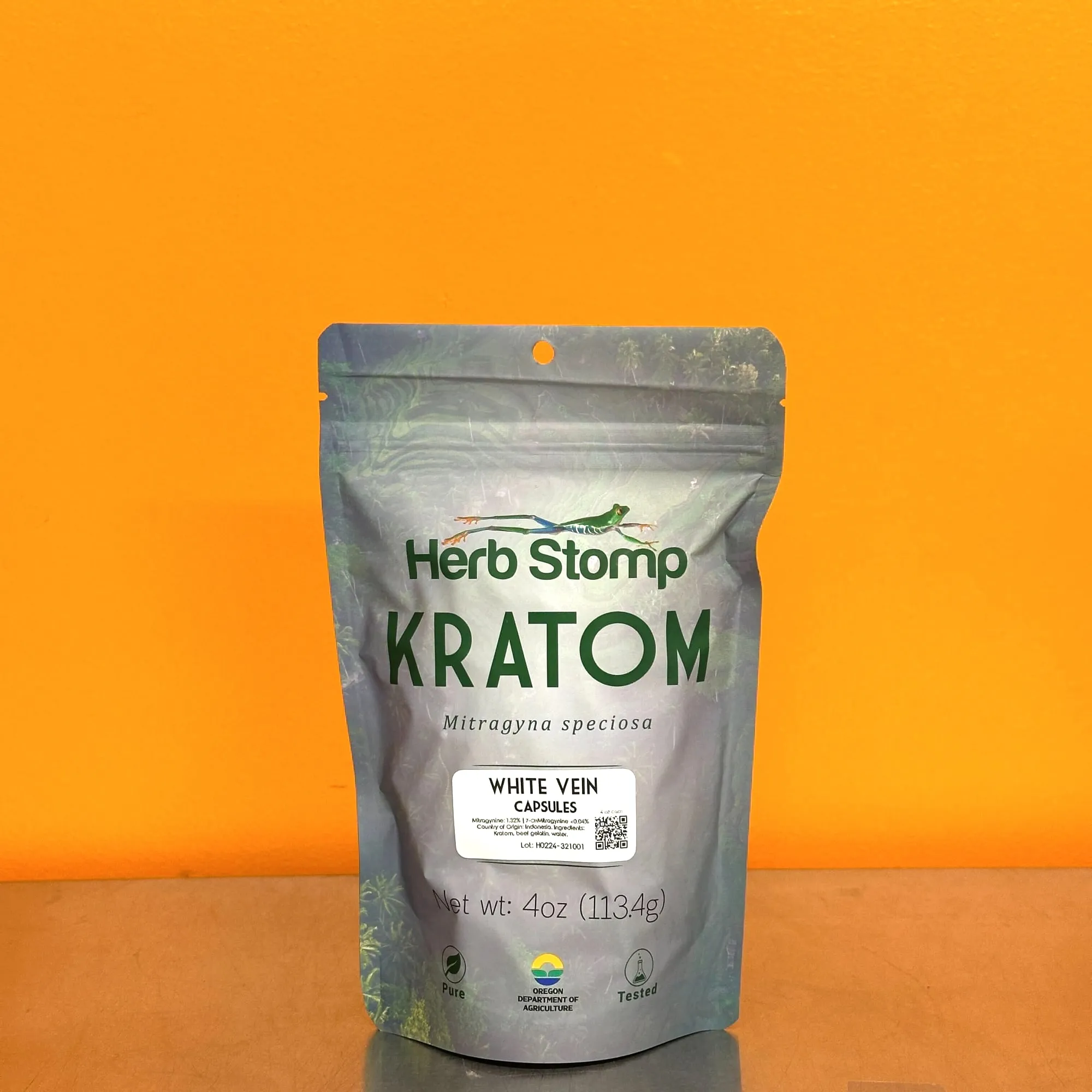 White Vein Kratom capsules — 4 oz resealable bag, Herb Stomp lab-tested kratom packaging